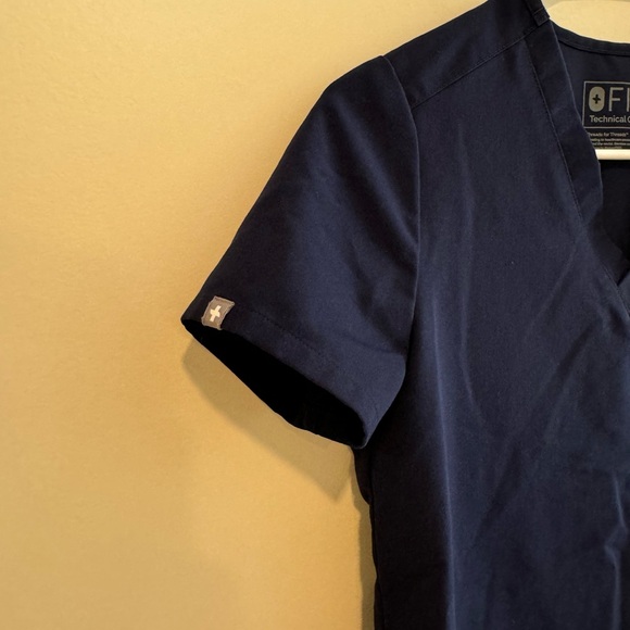 Figs Old Navy Scrub Top Short Sleeve Size XXS - Picture 4 of 5